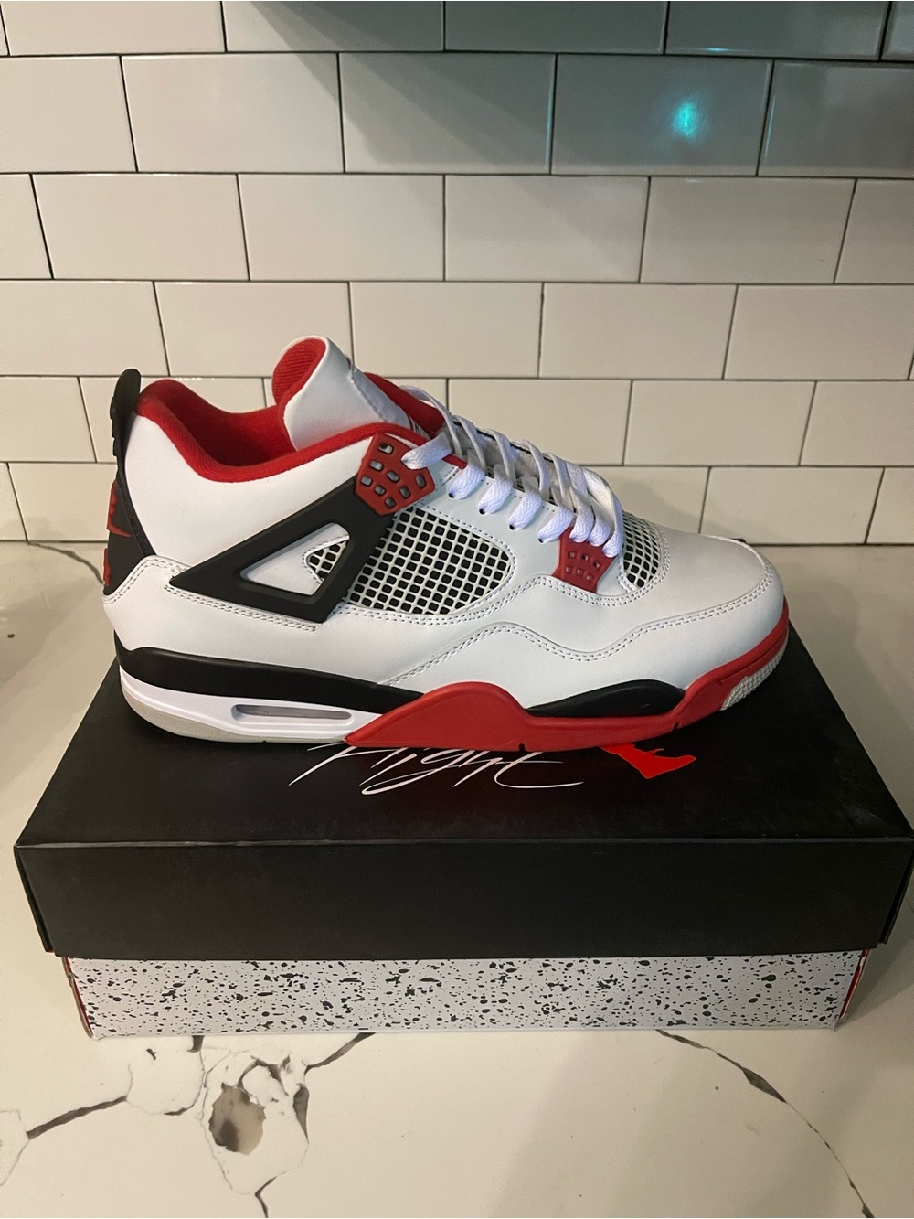 Men’s Retro 4 Fire Red Size 13.
